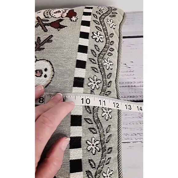 Coco Dowley Tapestry Snowman Winter Christmas Pillow In Excellent Condition - Picture 15 of 16